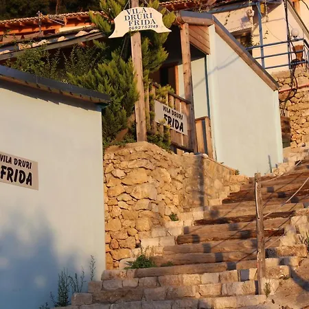Frida Villa Himare