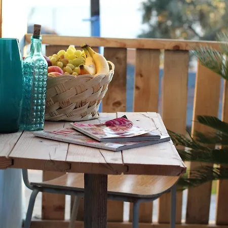 Frida Villa Himare